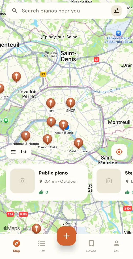 The PianoSpot map over Paris with a dozen public piano pins